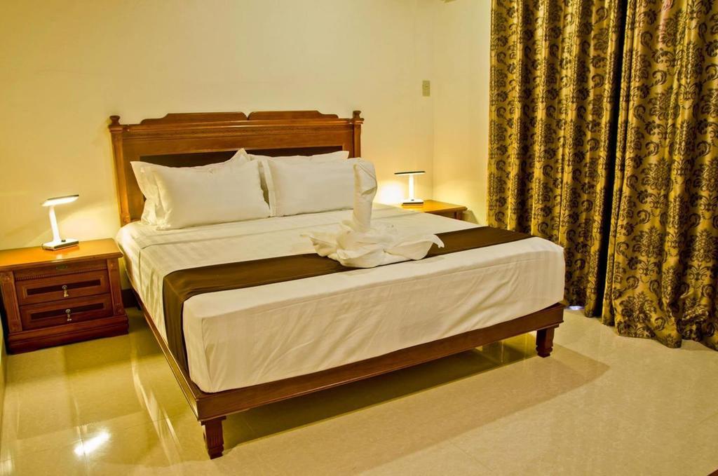 The Premiere Business Hotel Kalibo Habitación foto